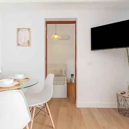 Sunny House 아파트 *